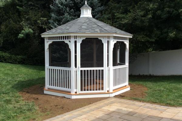 CountryVinylGazebo-Cupola-HavardSlateShingles-CedarFloorDecking_HitchingPost