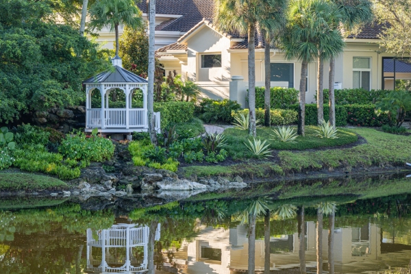 Hitching-Post-gazebo-2-4