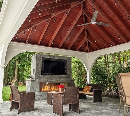 19x24-Vinyl-Grand-Estate-Rostkroskidetail-1