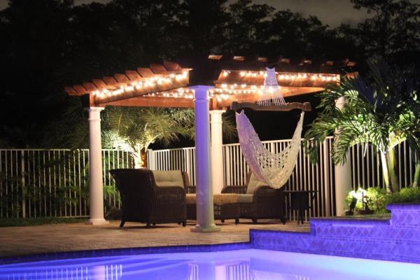 CustomArtisanPergola_HitchingPost